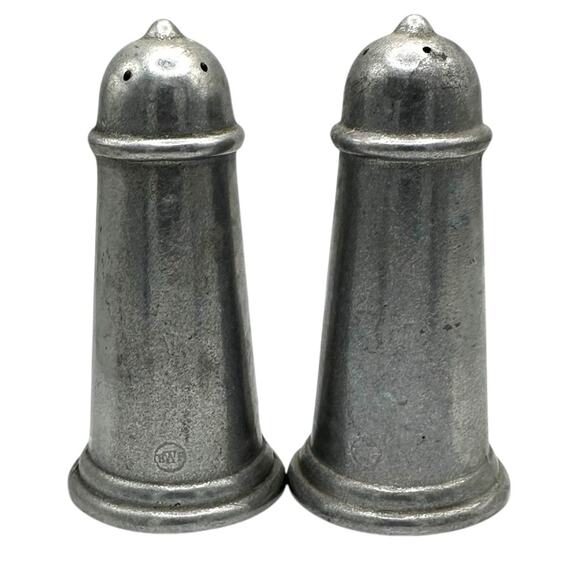 Vintage Wilton Armetale RWP Salt & Pepper Shakers Pewter Plough Tavern - Picture 2 of 6